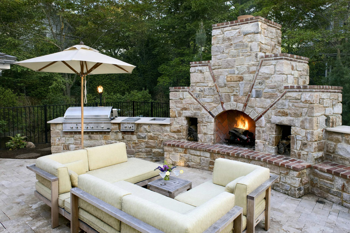 Outdoor kitchen masonry